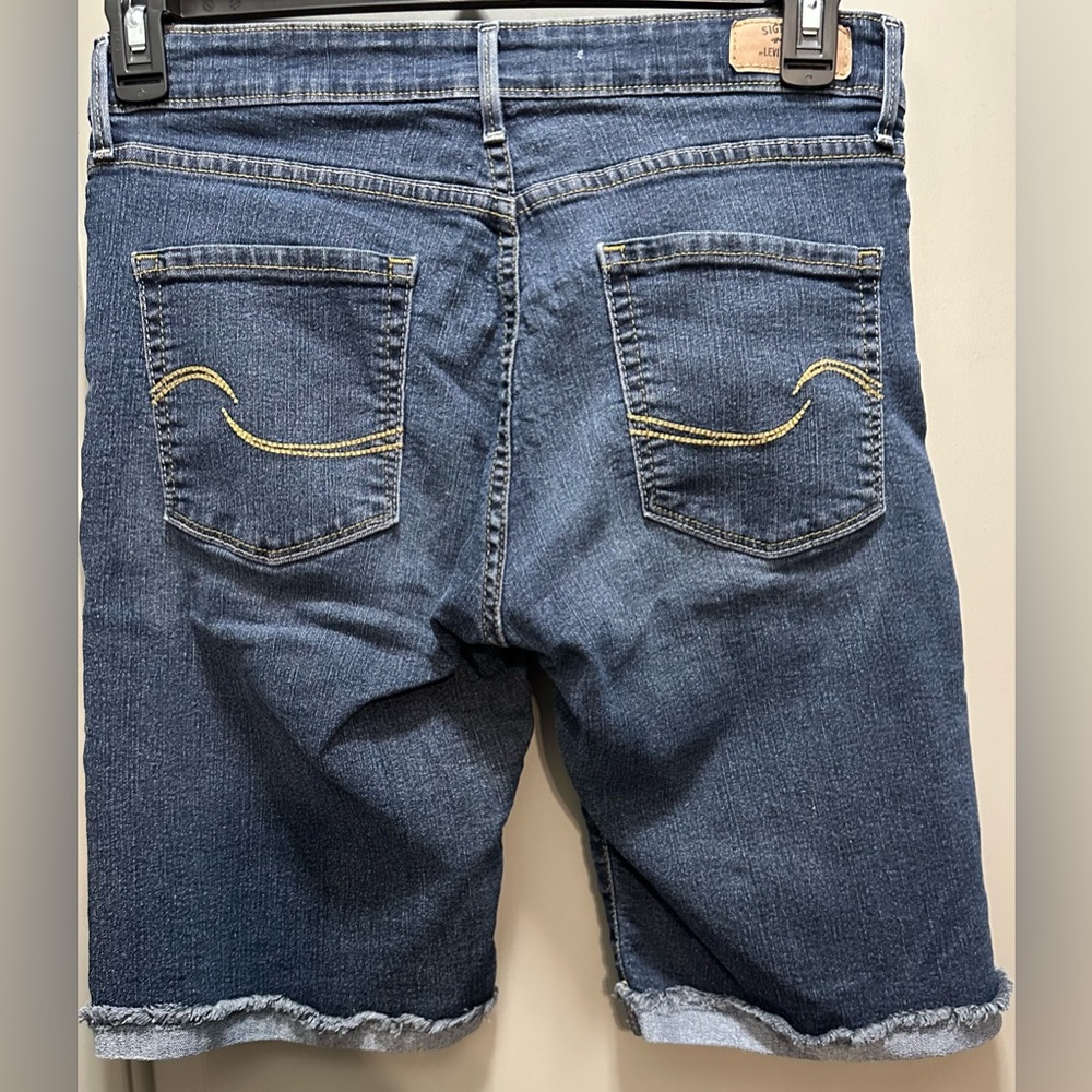 Signature by Levi Strauss Size 10 Modern Skinny Shorts Pre-owned - Picture 2 of 7